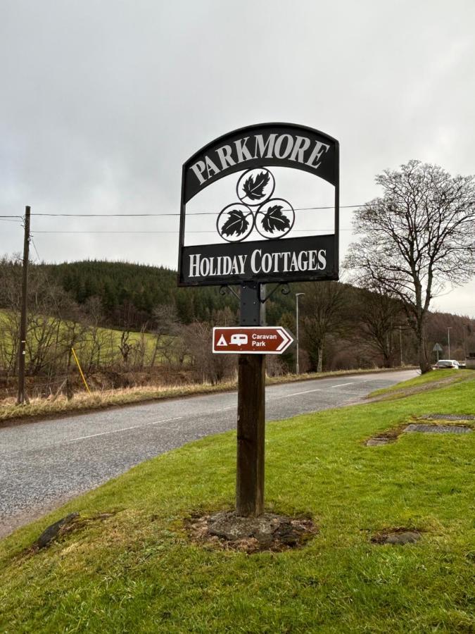 Parkmore Holiday Cottages Dufftown Eksteriør billede