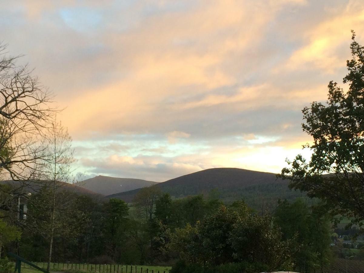 Parkmore Holiday Cottages Dufftown Eksteriør billede